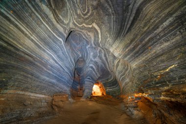 Tak Eyaleti Tayland 'daki Mae Sot' ta mavi mermer ünlü bir yer.