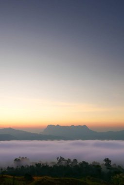 Chiang Dao dağı Tayland 'ın Chiang Mai şehrinde ünlü bir yerdir..