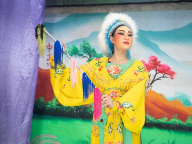 Chiang Mai, Tayland 'da Çin Operası elbiseli güzel bir kadın..