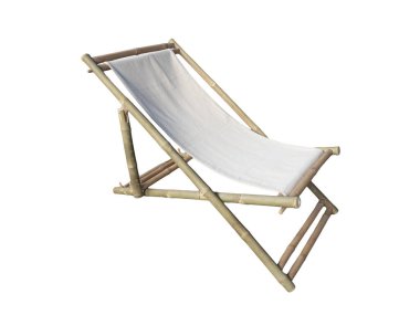 Beyaz arkaplanda bambu sandalye tarzı.