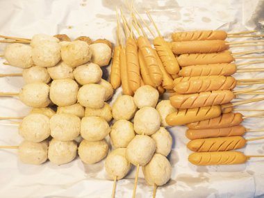 Tayland 'da çok çeşitli yerel sokak yemekleri var.. 