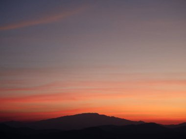Doğa arka planı için güzel bir akşam gökyüzü.
