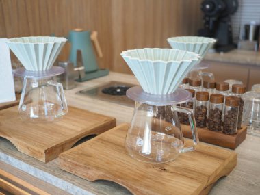 Kahve dükkanlarında sergilenecek kahve çekirdekleri..