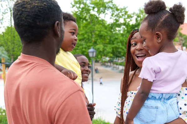 Captured City Park Beaming African Family Parents Three Small Children — Stock Photo, Image