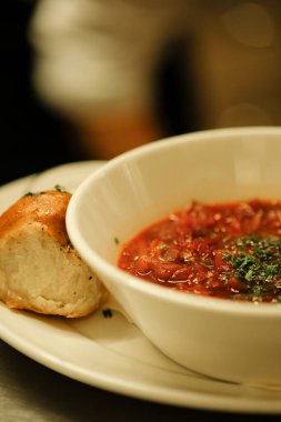 Beyaz arkaplanda borsch