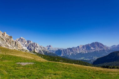 Cinque Torri, Passo Giau, İtalyan Dolomitlerindeki Rock Kuleleri