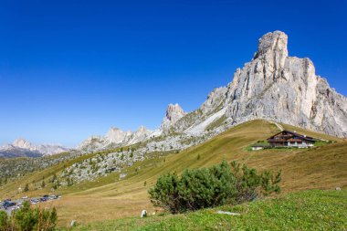 Cinque Torri, Passo Giau, İtalyan Dolomitlerindeki Rock Kuleleri