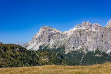 Cinque Torri, Passo Giau, İtalyan Dolomitlerindeki Rock Kuleleri