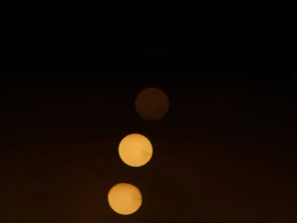 Złoty Ciemny Brązowy Okrągły Bokeh Światła Świąteczne Tło Wysokiej Jakości — Zdjęcie stockowe