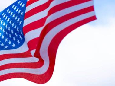 Amerika Birleşik Devletleri Ulusal Bayrağı. Kırmızı beyaz ve mavi çizgili ve yıldızlı. 4 Temmuz, Gaziler Günü, Anma Günü, İşçi Bayramı, Başkanlar Günü.