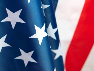 Amerika Birleşik Devletleri Ulusal Bayrağı. Kırmızı beyaz ve mavi çizgili ve yıldızlı. 4 Temmuz, Gaziler Günü, Anma Günü, İşçi Bayramı, Başkanlar Günü.