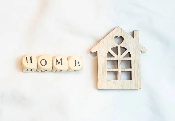 Houten Kralen Met Inscriptie Home Home Concept — Stockfoto