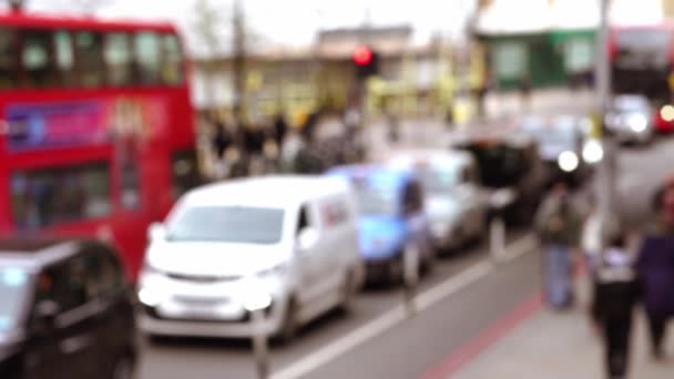 Immagini Sfocate Della Vita Cittadina Londra Traffico Auto Autobus Pedoni — Video Stock