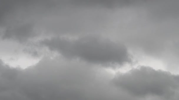 Хмарний Осінній Сірий Фон Неба Дощова Неприємна Погода Високоякісні Кадри — стокове відео