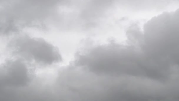 Nuvoloso Autunno Grigio Cielo Sfondo Piovoso Brutto Tempo Filmati Alta — Video Stock