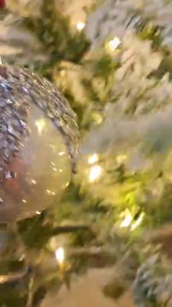 Detail Vánoční Výzdoby Vánočním Stromečku Vysoce Kvalitní Záběry — Stock video