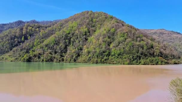 Yazın Gürcistan Iki Nehir Dağların Birleşimi — Stok video