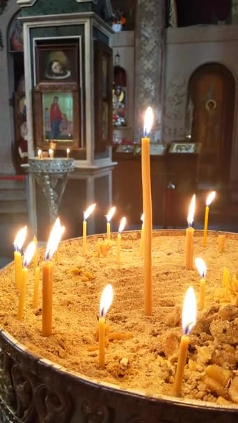 Candele Ortodosse Che Bruciano Nella Chiesa Santo Giorno Pasqua — Video Stock