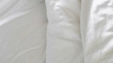 Beyaz çarşafları kapat, otel servisi iyi. Yüksek kalite fotoğraf