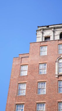 Güzel korunmuş tarihi yapılar sergileyen eski bir Avrupa kasabası. Yüksek kalite fotoğraf