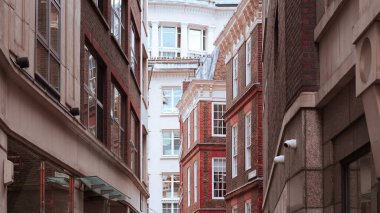 Londra 'da eşsiz mimari cazibesi olan zarif tarihi binalar..