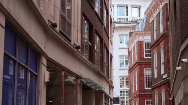 Londra 'da eşsiz mimari cazibesi olan zarif tarihi binalar..