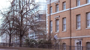 Londra 'da tarihi ve kültürel önemi olan klasik taş binalar.