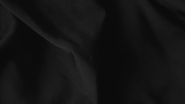 Zarif yumuşak kıvrımları olan parlak beyaz ipek arka planda parlak sert ışık.