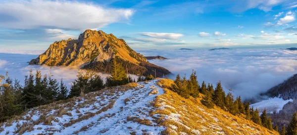 伟大的 Rozsutec 在斯洛伐克最美丽的山之一 — 图库照片