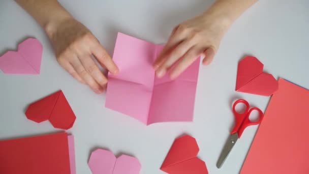 Origami Herzen Für Den Valentinstag Herstellen Basteln Aus Papier Mit — Stockvideo
