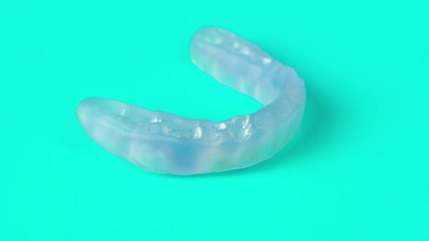 Οδοντικό Προστατευτικό Στόματος Νάρθηκας Για Θεραπεία Της Δυσλειτουργίας Των Κροταφογναθικών — Αρχείο Βίντεο