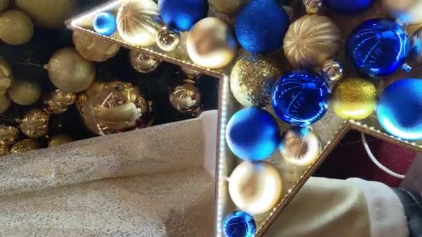 一颗由蓝色和黄色球组成的圣诞之星 圣诞及新年装饰 — 图库视频影像