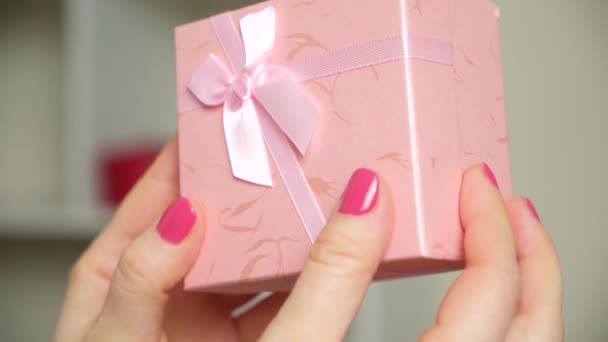 Pink Box Gift Womens Hands Concept Gifts Holidays Valentines Day — Wideo stockowe