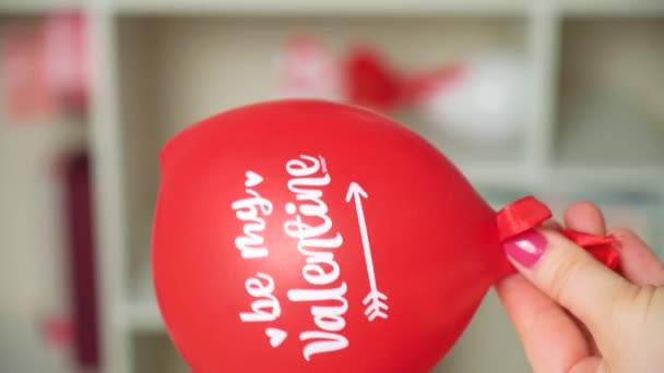 Red Balloon Hand Text Valentine Arrow — Vídeos de Stock