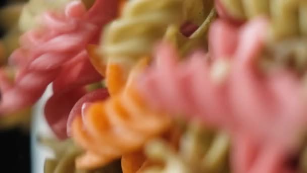 Gluténmentes Rizs Zöldségtészta Tetőtől Talpig Öntve Rizslisztből Selerából Sárgarépából Paradicsomból — Stock videók