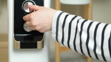 Yağ ısıtıcısını açmak, sıcaklığı ve güç kontrolörünü elle açmak, kontrol kolu