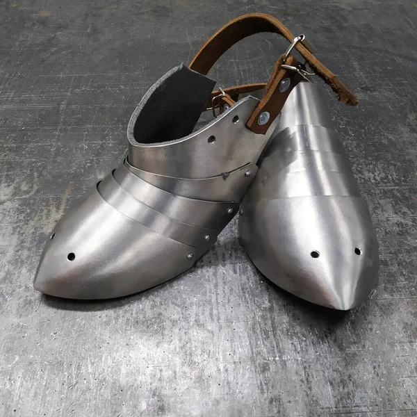 Sapatos Cavaleiro Metal Sabatons Novos Armadura Cavaleiro — Fotografia de Stock