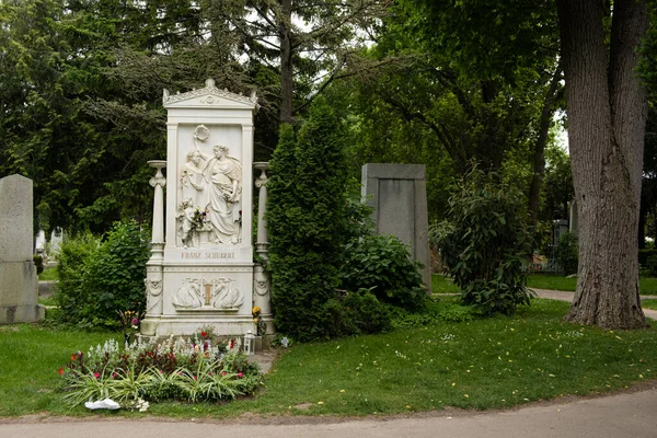 Tumba Del Compositor Austríaco Franz Schubert Cementerio Central Junio 2023 —  Fotos de Stock