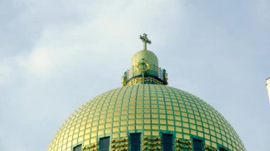 Katolik Kilisesi 'nin gökyüzüne karşı kubbesi
