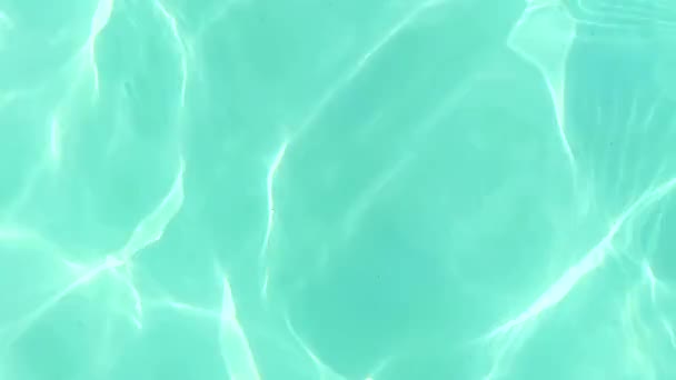 Луч Солнца Голубой Воде Бассейне Летом Полдень — стоковое видео