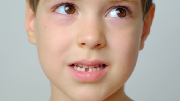 Loss Milk Teeth Children Six Year Old Child Shows First — Stock Video