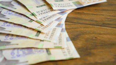 Masada 500 tane Hryvnia banknotu var. Ukrayna Para Birimi