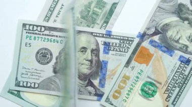 Yüz dolarlık banknotlar tepeden tırnağa, tepeden tırnağa. ABD Kağıt Para Birimi
