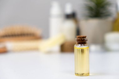 Yüz bakımı ve saç bakımı için doğal yağ.