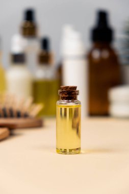 Yüz bakımı ve saç bakımı için doğal yağ.