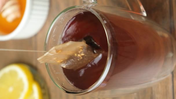 Preparation Tea Tea Bag Glass Cup — Stock Video