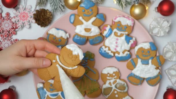 Decorating Christmas Gingerbread Sugar Multicolored Icing — Stock Video