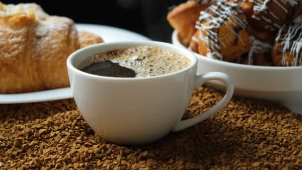 Beredning Varmt Aromatiskt Snabbkornigt Kaffe — Stockvideo