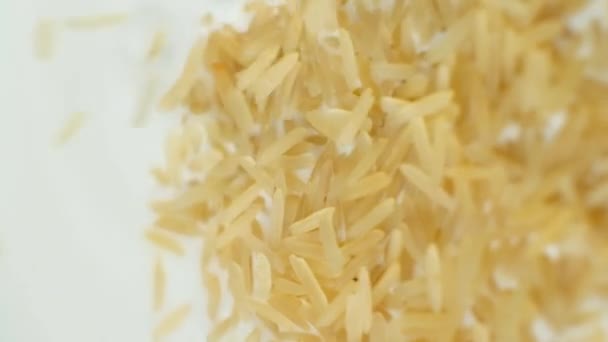Ryż Wlewa Się Wegańskiego Mleka Ryżowego Roślinnego Pionowe Spowolnienie Ruchu — Wideo stockowe