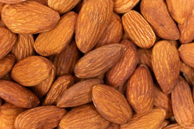 Bir sürü kavrulmuş fındık badem makrosu..